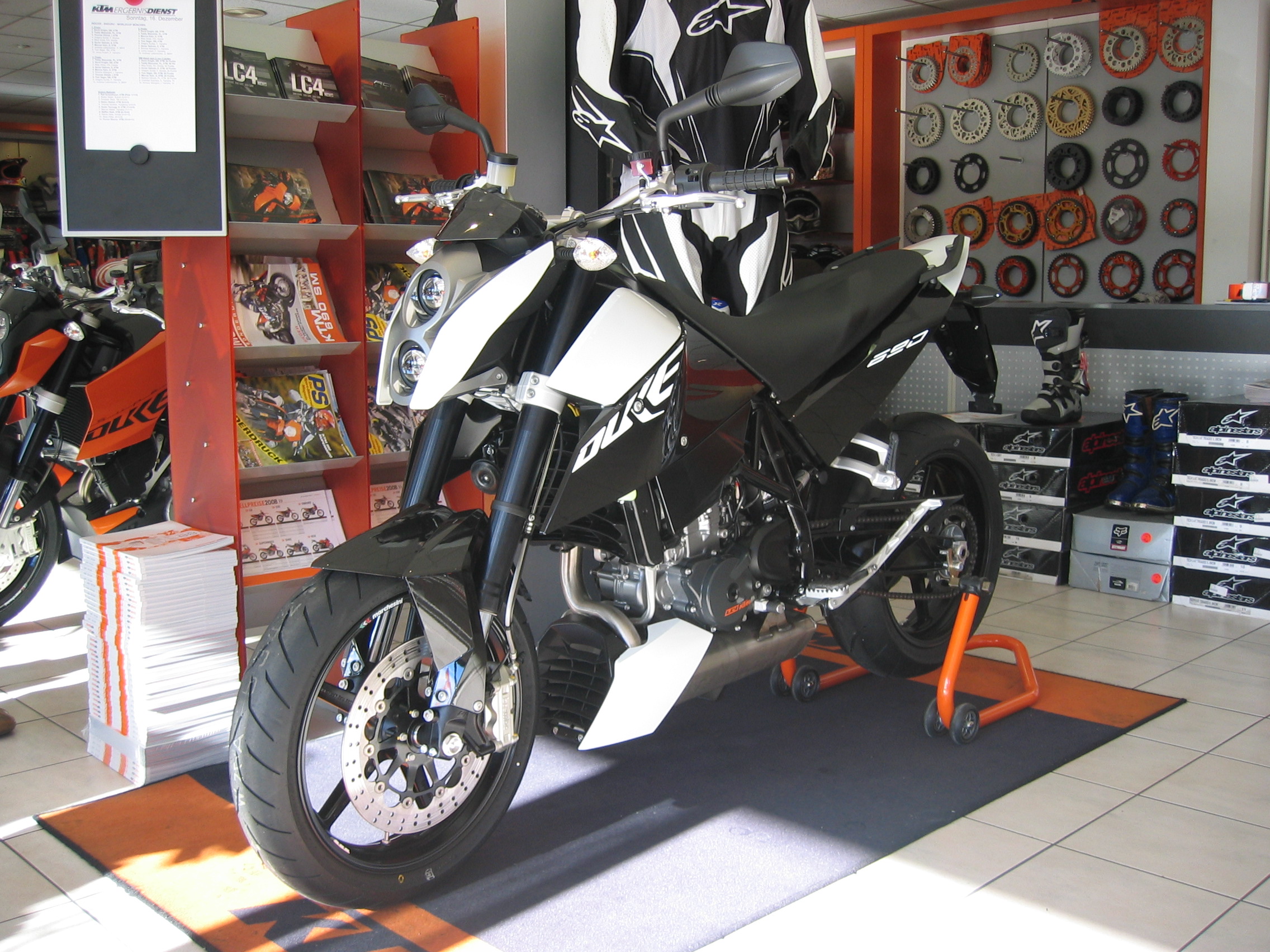 KTM Duke 450